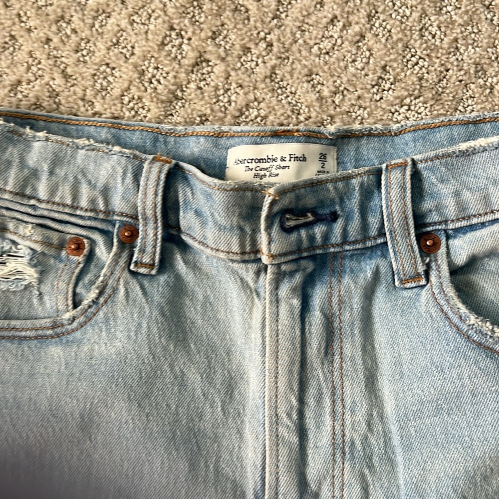 A&F High Rise 90s Cutoff Short - Picture 10 of 14